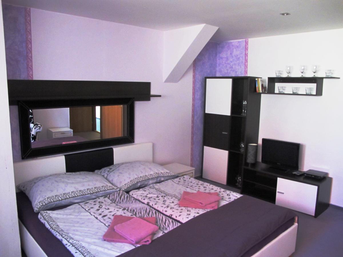 Hostka  Hotel U Lisky מראה חיצוני תמונה